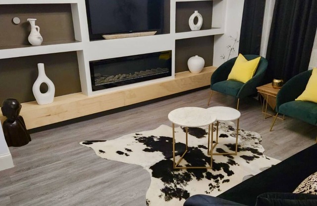 Stylish Luxe Apartment