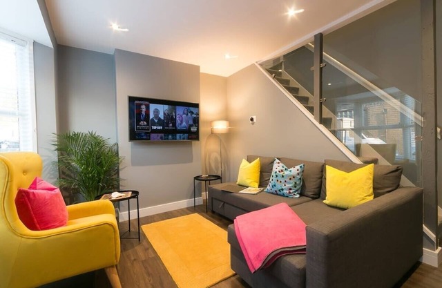 Stylish Margate home close to the BEACH By ADLIV