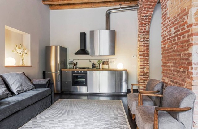Stylish Milanese Studio - Milan