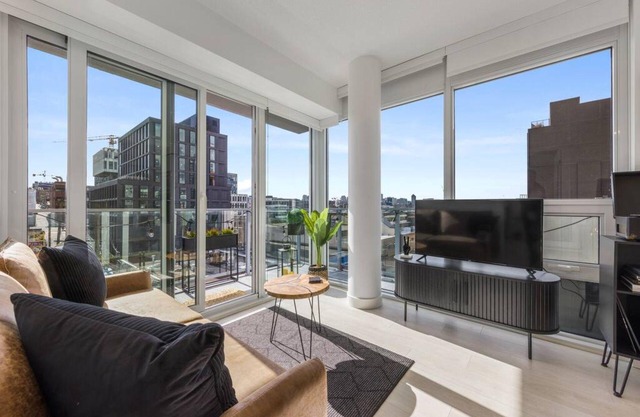 Stylish & Modern 2BD condo!
