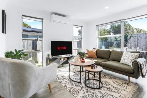 Stylish, Modern and Central