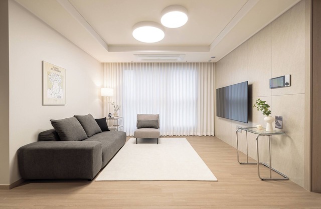 Stylish Mount Air Condo: 3 Bedrooms, 2 Bathrooms, 4 Air Conditioners, 65-inch TV