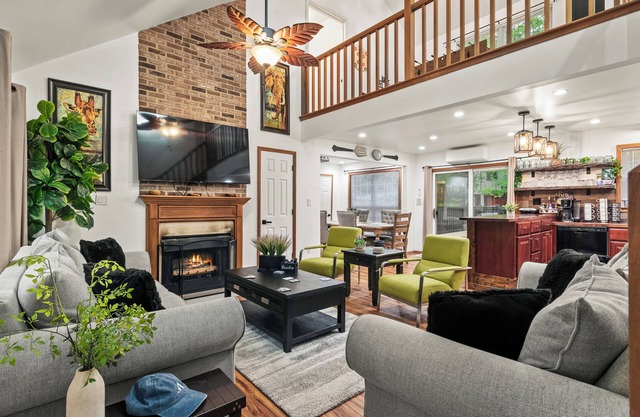 Stylish Mountain Retreat w/Hot Tub & Firepit | Penn Estate Getaway by AvantStay