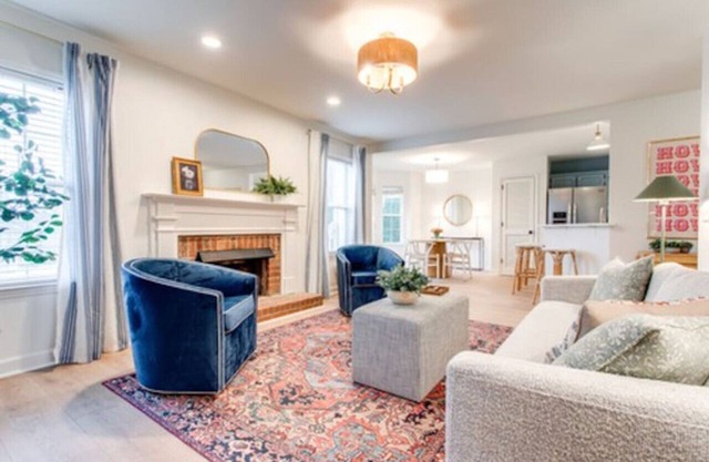 Stylish New 3BR 2.5BA*Fire Pit*Fence yard*