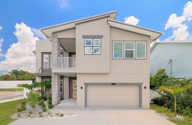 Stylish Oasis - Riverwalk, Downtown, Armature