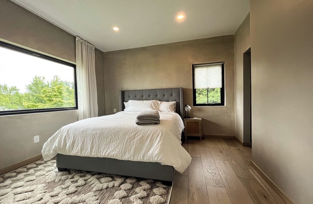 Panoramablick auf den Fluss, Whirlpool, Sauna - Waterfront Modern Home 1 Std. Bis D. C.