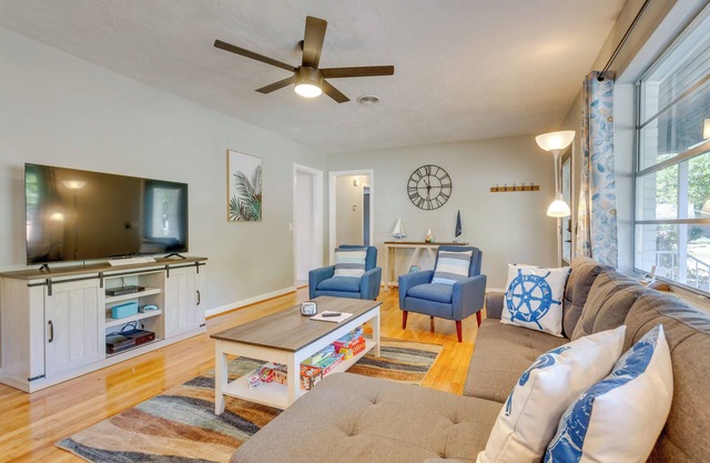 Stylish Pensacola Retreat w/ Patio & Grill!