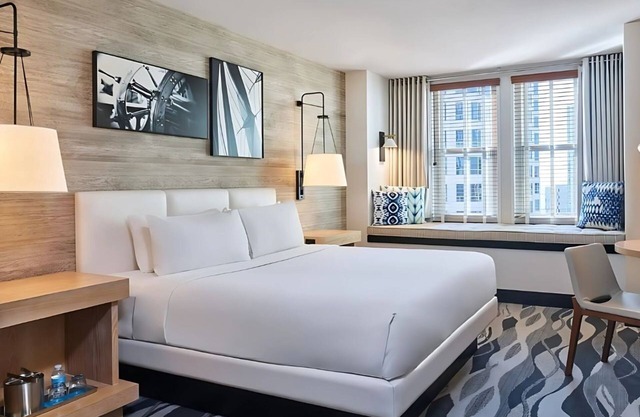 Stylish Pet-Friendly Classic King Room in Hotel Republic - Near Little Italy