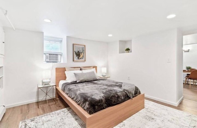 Stylish & Private Stamford Getaway by Cove Island!