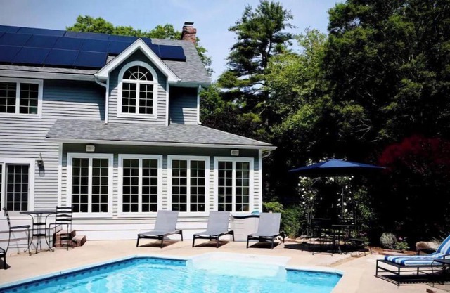 Stylish retreat near Mystic, Foxwoods, vineyards…