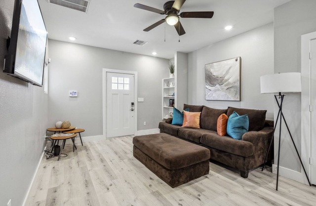 Stylish Retreat 3 mi to Downtown/Med Ctr w/ Wi-Fi