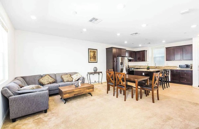 Stylish Retreat on Sendero Avenue – Perfect for Your Next Getaway #41351