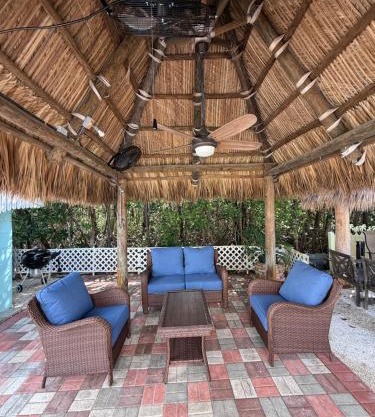 Stylish RV with 2 Bedrooms, 2 Lofts and 2 Bathrooms