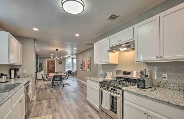 NEW! Stylish San Antonio Retreat Near The Pearl!