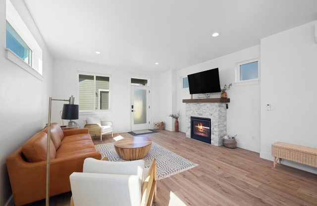 Stylish Sandpoint Retreat Near Downtown & Lake | EV Charger + Family-Friendly