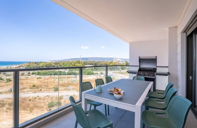 Stylish Seaside Escape with Balcony