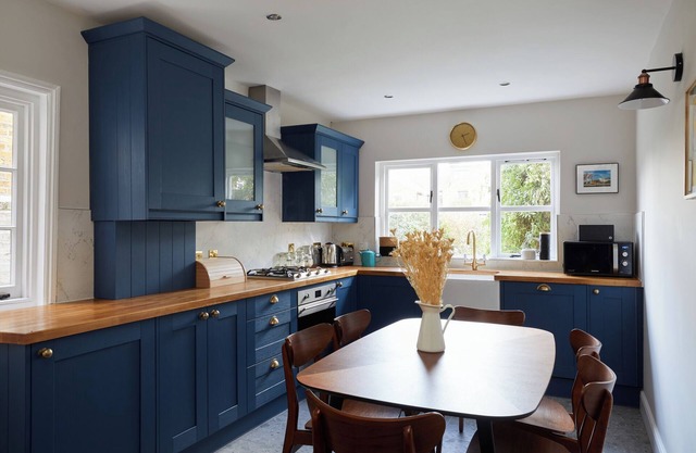 Stylish seaside getaway, sleeps 6 in Whitstable