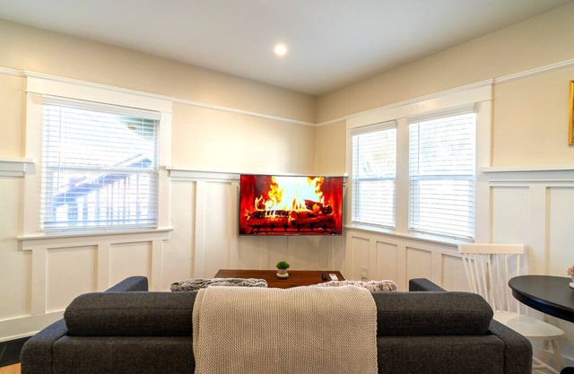 Stylish South Park Studio By Balboa Park W/D