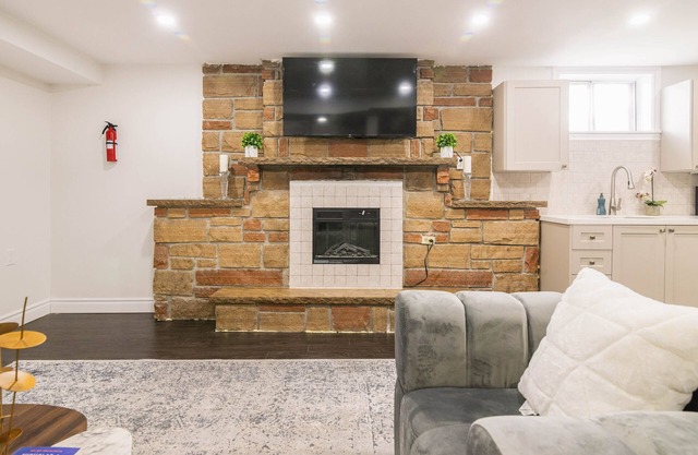Stylish, Spacious & Clean Guest-home