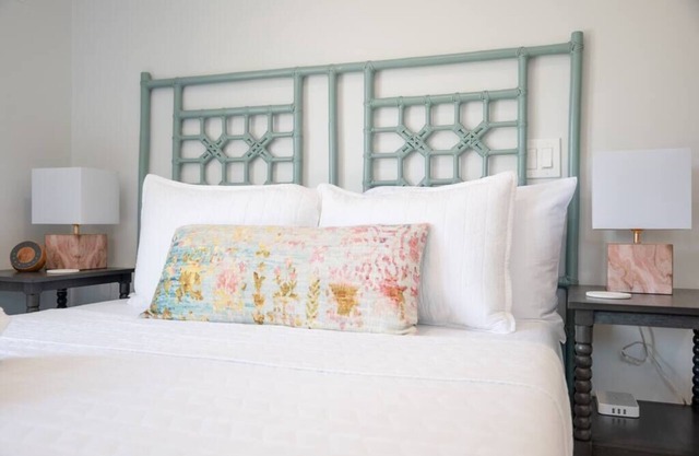 Stylish studio steps from the sand!