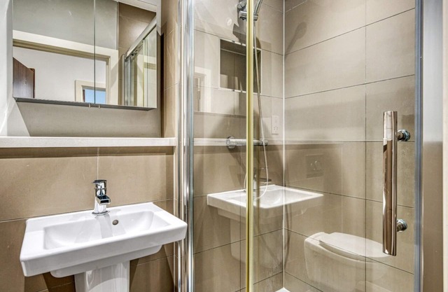 Stylish Studio near Heathrow