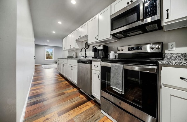 Stylish Studio Retreat | WiFi | Near Gorham Center
