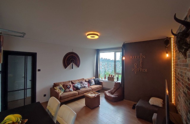 Stylish Top Floor Apartment