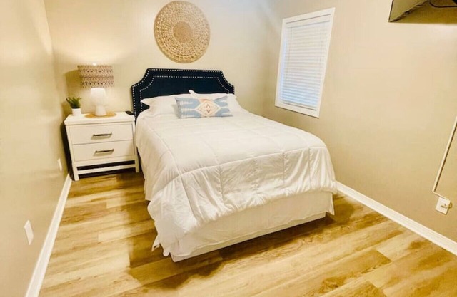 Stylish Townhouse 5 min to downtown Hammond