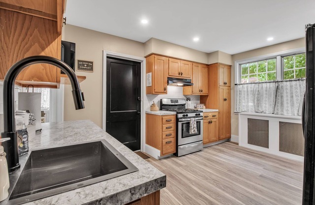 Stylish Two Bedroom Retreat near Buffalo