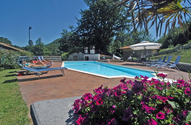 Stilvolle Villa (6 oder 8 Schlafzimmer) mit privatem Pool, 40 Min. von Florenz