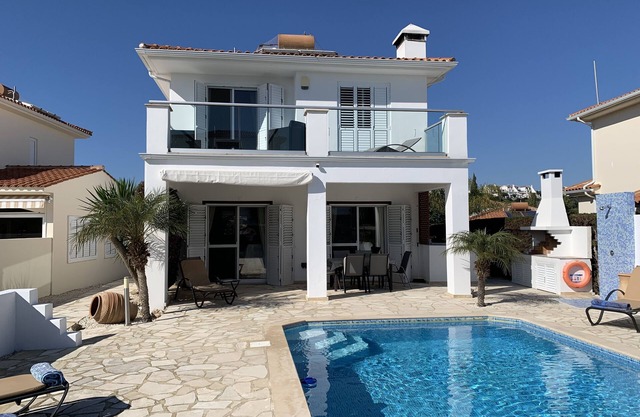 Luxusvilla mit privatem Pool im Dorf Pissouri