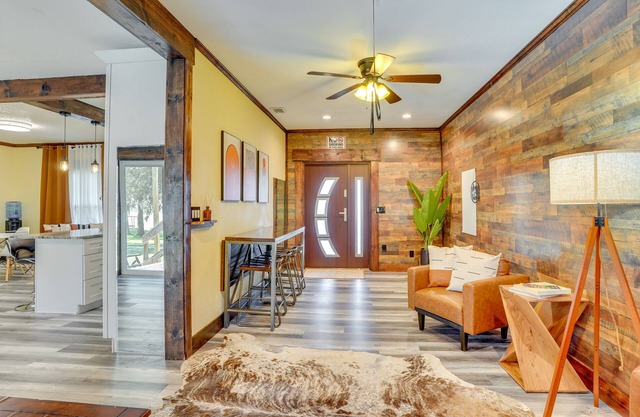 Stylish Waterfront Lake Wales Home Rental w/ Dock!