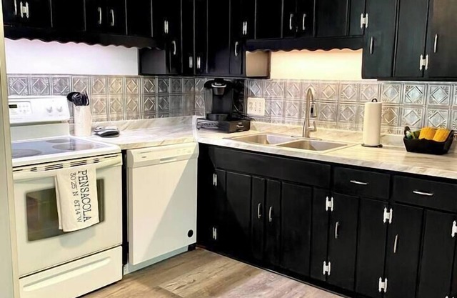 Stylish Workforce Home Central To Airport Downtown