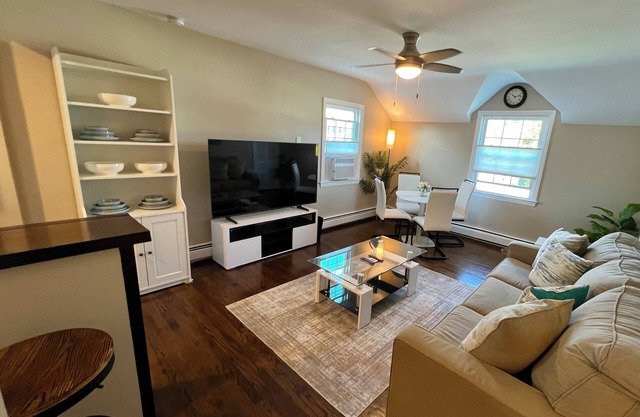 Stylish yet cozy experience at this centrally-located place in Patchogue.