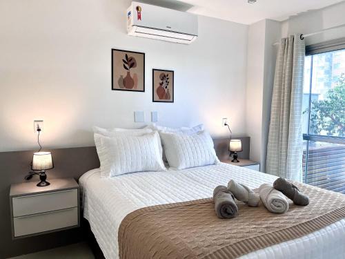 Suíte com jardim e piscina na Barra RJ