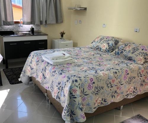 Suíte na Mansão Adalgisa Próx Cidade de Deus