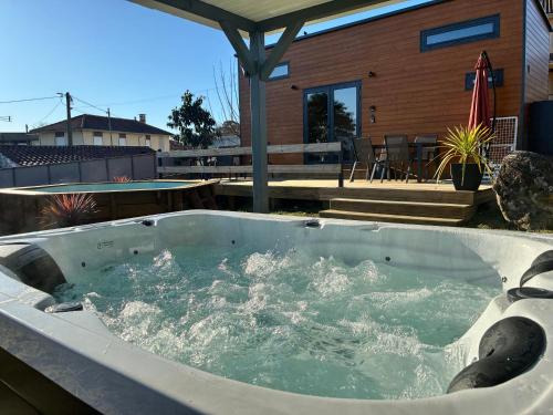 Sublime Tiny House avec piscine et jacuzzi privé près de Braga