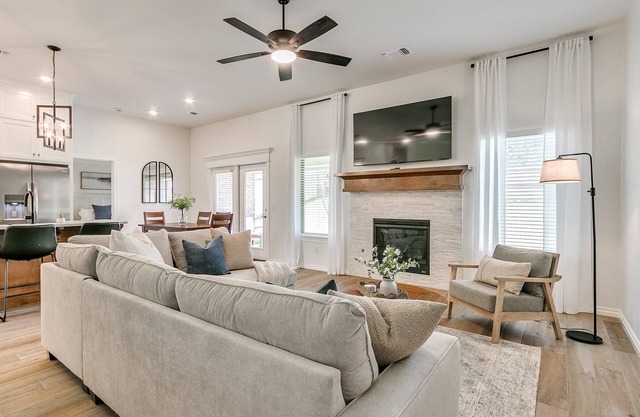 Suburban Shangri-La: Where Comfort Throws a Party!