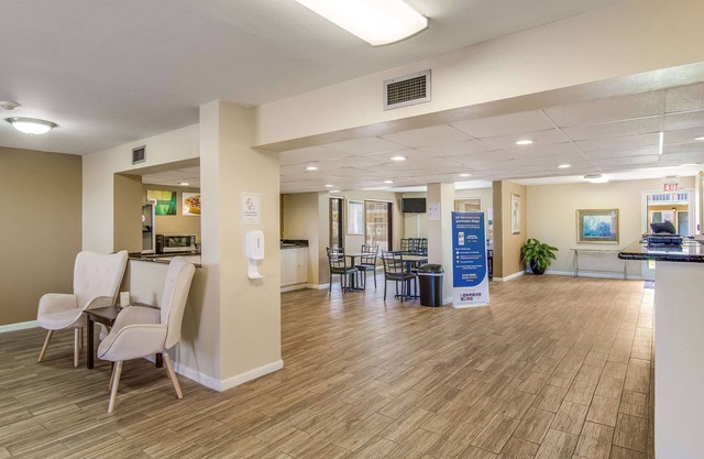 Suburban Studios Hotel Kingsland Near I-95