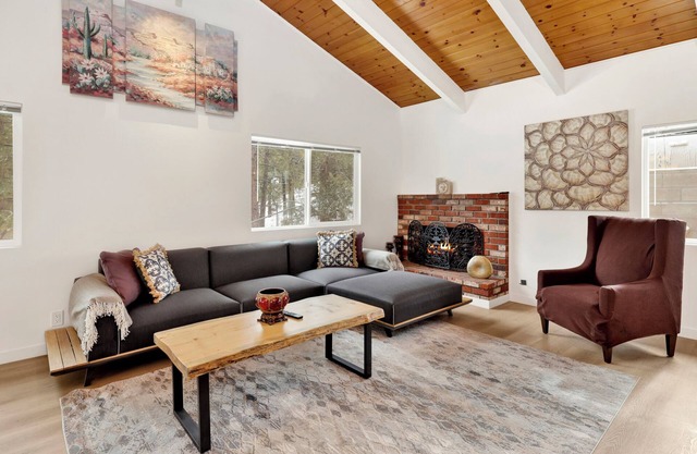 Sueños Azules- Fawnskin Retreat Cottage in Big Bear