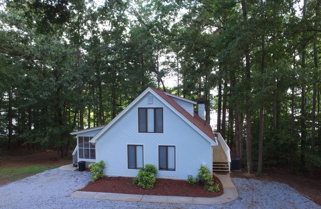 Sugar Creek Retreat Awaits You