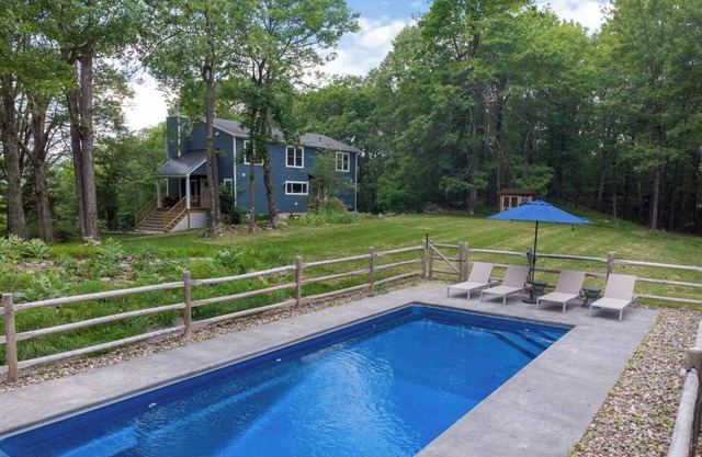 Sugar Mtn House: Pool +Mtn Views. Serene Woodlands