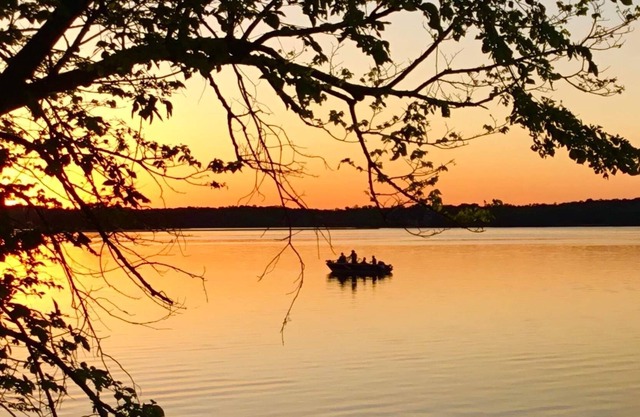 Sugarbush Lake Home Paradise located on historic Dead Lake
