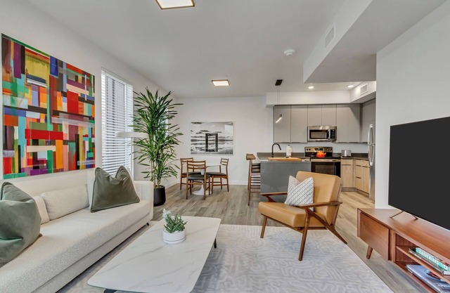 Sugarhood SLC Penthouse 3BR/2BA/Co-Working Space/Gym & Free Garaged Parking