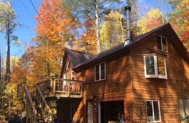 Sugarloaf - 2 Bedroom home, private location. Near mountain & all activities