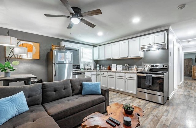 Suite 112: Comfort and charm near Lookout Mtn Incline Railway