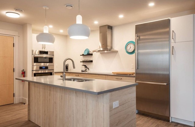 Suite 202 - 470 Main