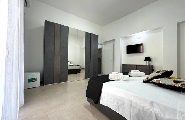 Suite 204 Casa Ferrante Srls