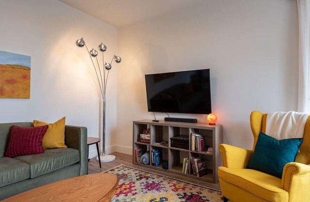 Suite 302 - 470 Main