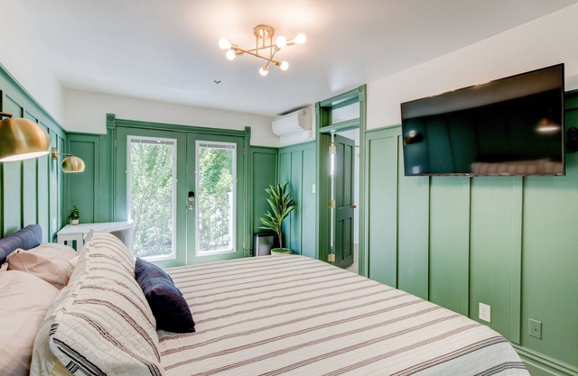 Suite 9 | Historic Art City Inn